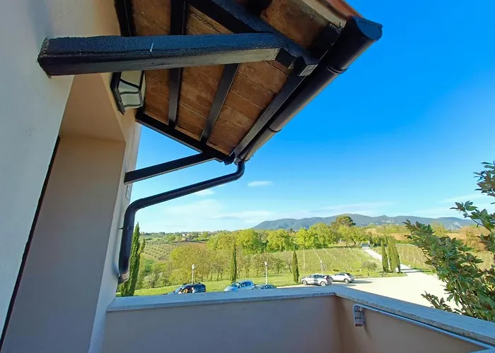 ファームステイ Tenuta Marchesi Fezia